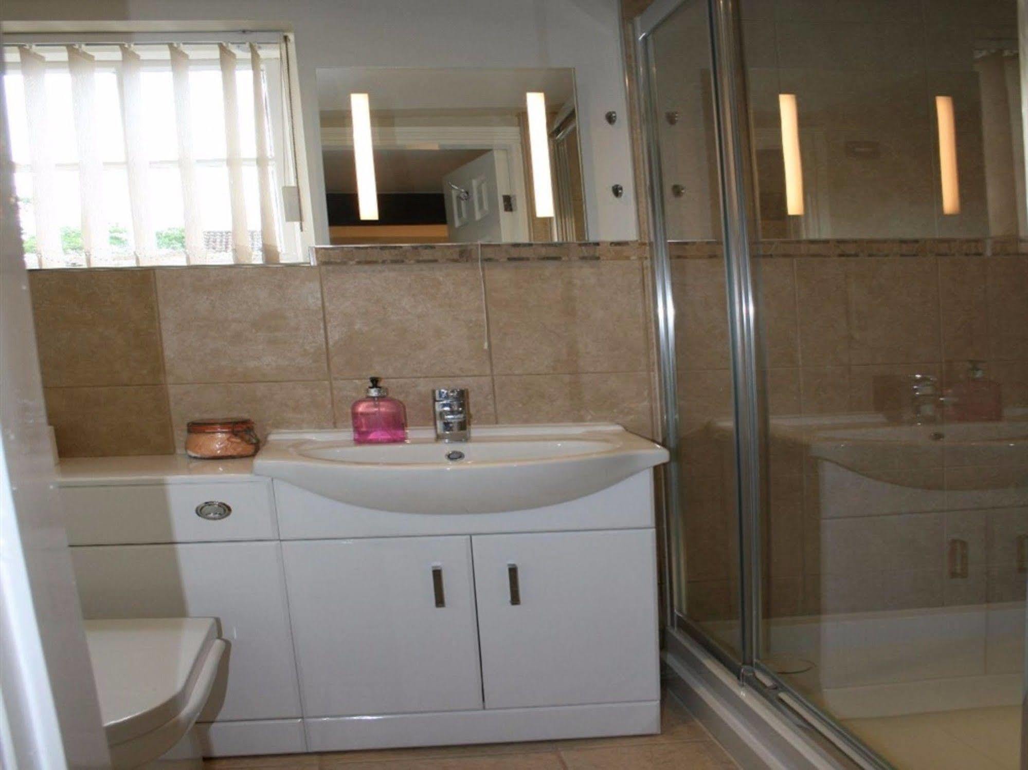 יורק The Manor Guest House מראה חיצוני תמונה