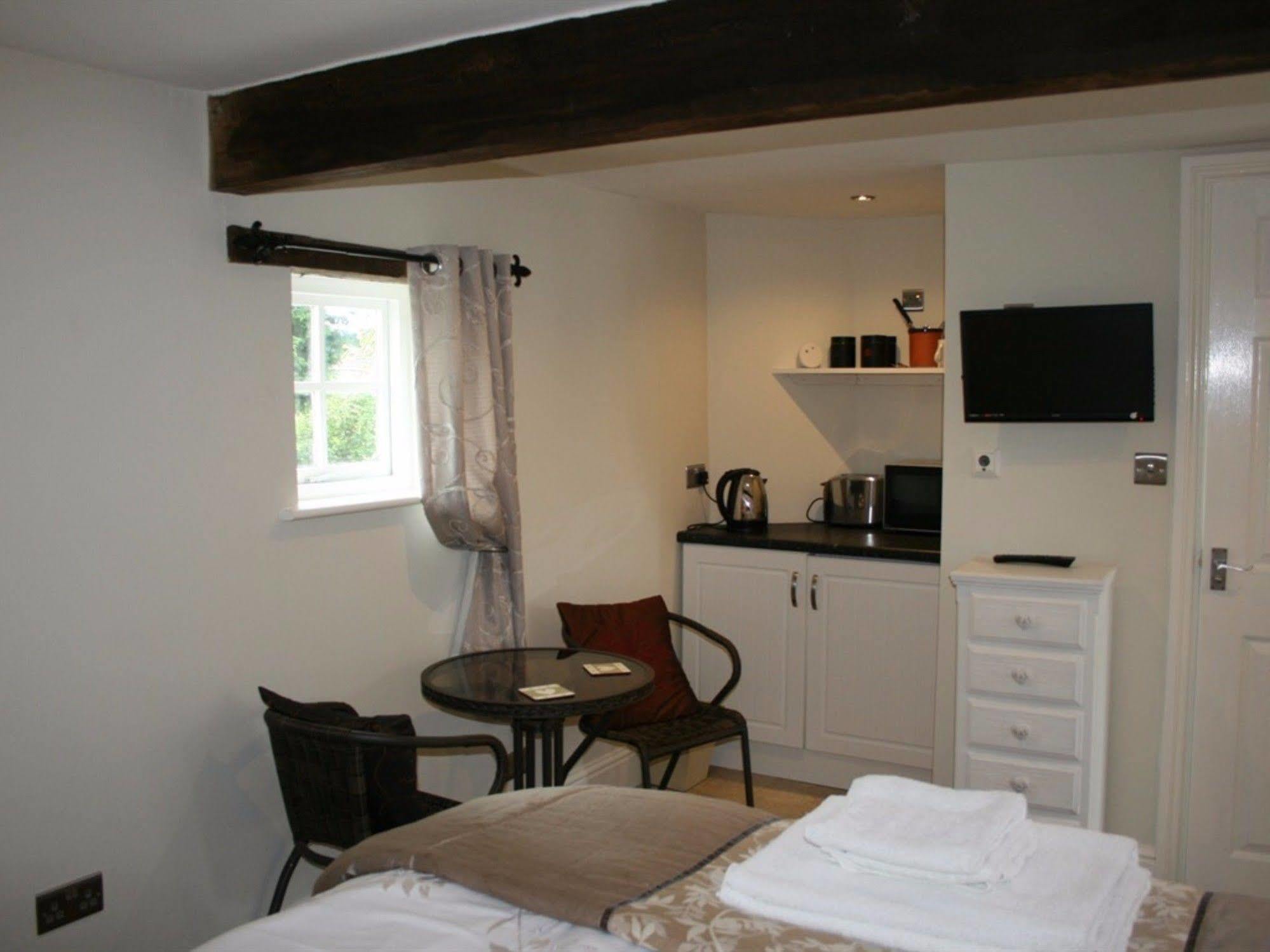 יורק The Manor Guest House מראה חיצוני תמונה